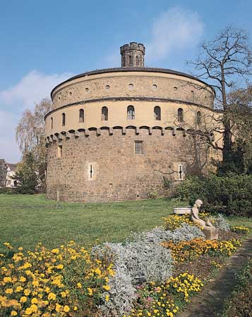 round tower about 1517